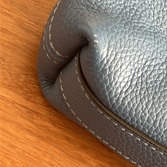 Authentic folding blue leather Alexander McQueen clutch with silver skull - Picture 5 of 13